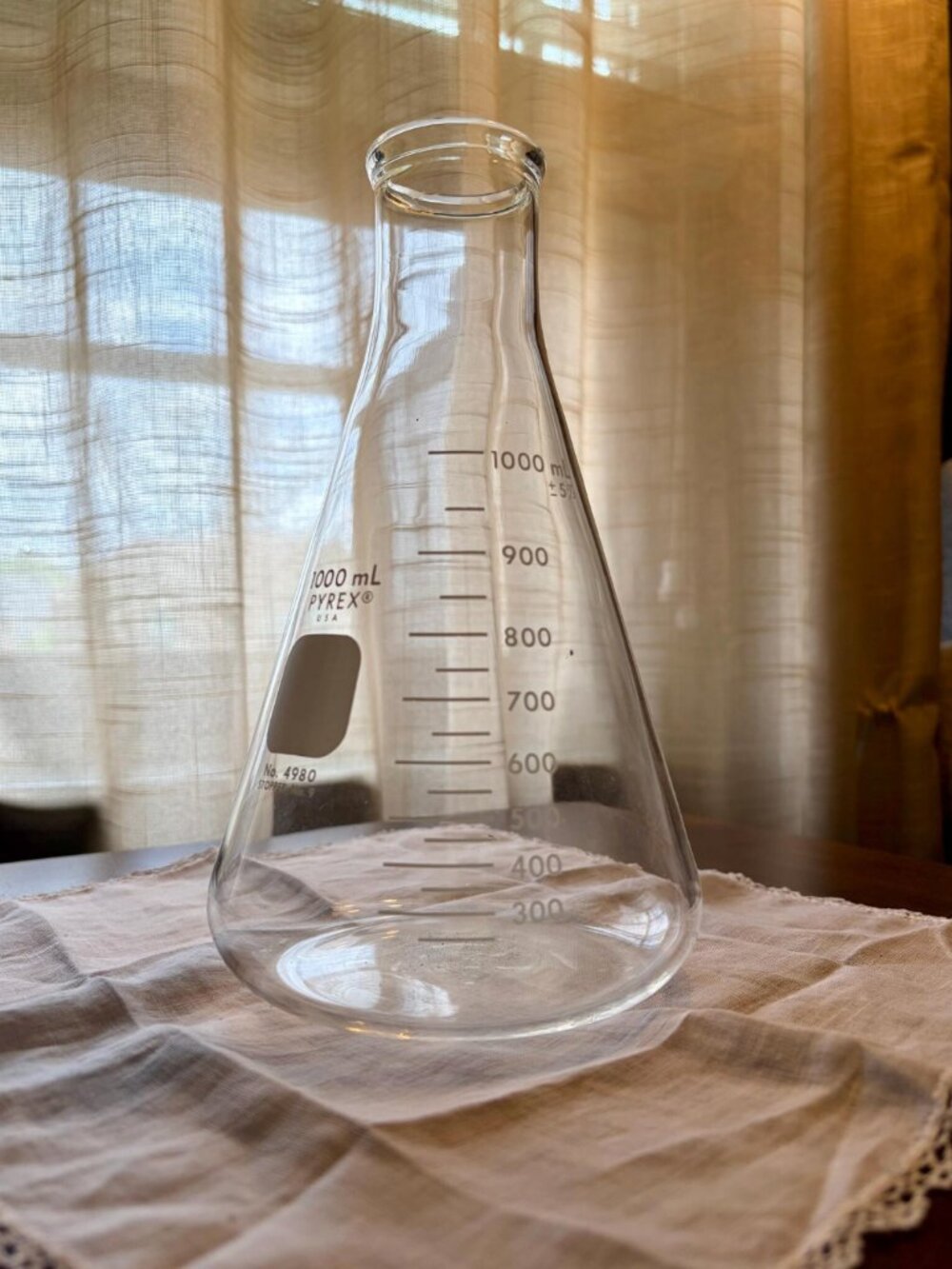 Corning Pyrex 1000mL Ehrlenmeyer Flask